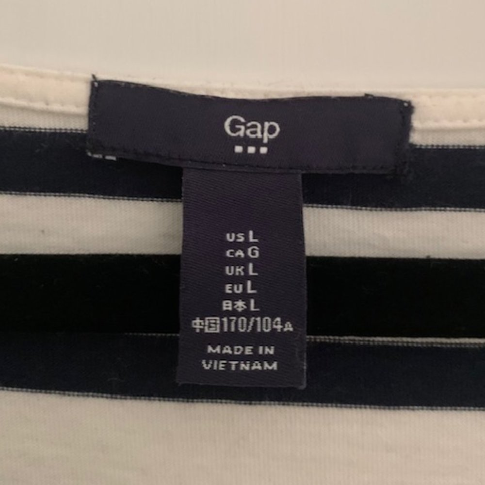 GAP Women's Nautical Knit Top Size L - Picture 3 of 3